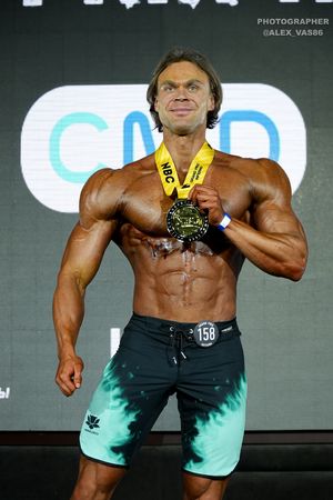 MEN'S PHYSIQUE +179
